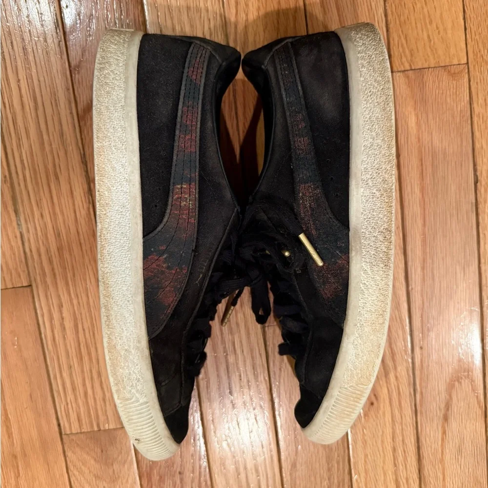 Puma Godzilla Men’s Black and Gold Sneakers WELL WORN see pics Size 8